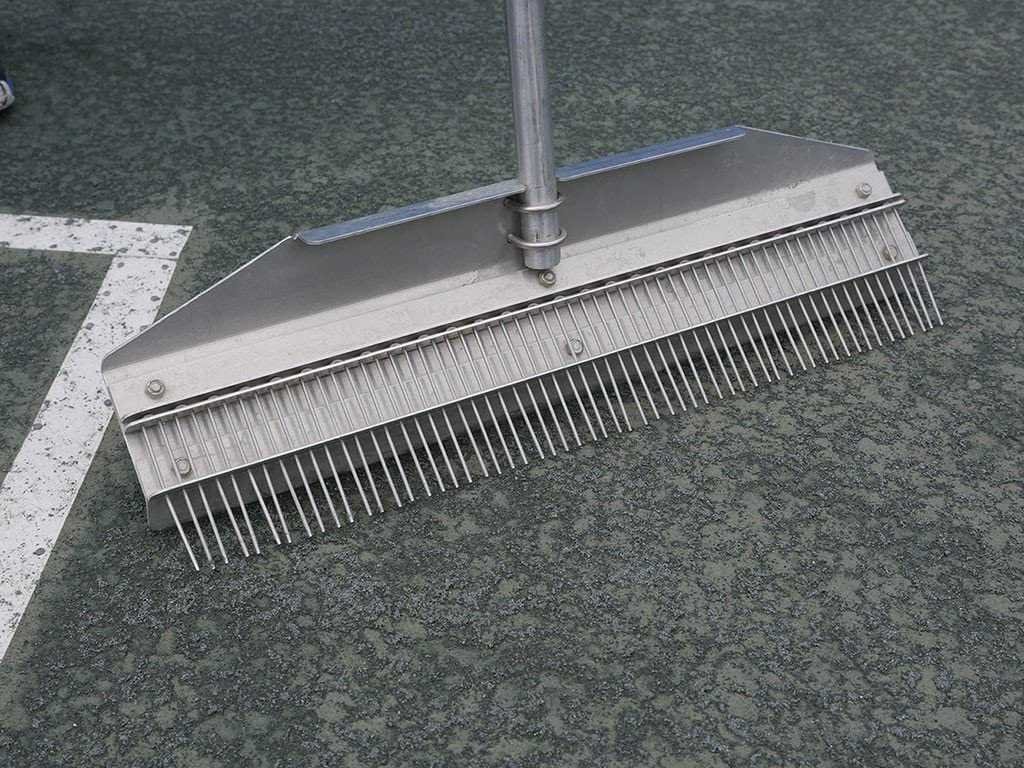 The Agitator 24" Hand Model Rake